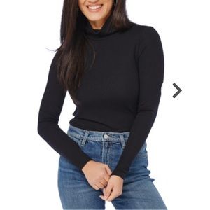 Long Sleeved Rib Turtle Neck in Black